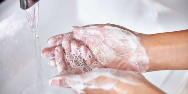 Використання оливкового мила Афродіта для обробки рук